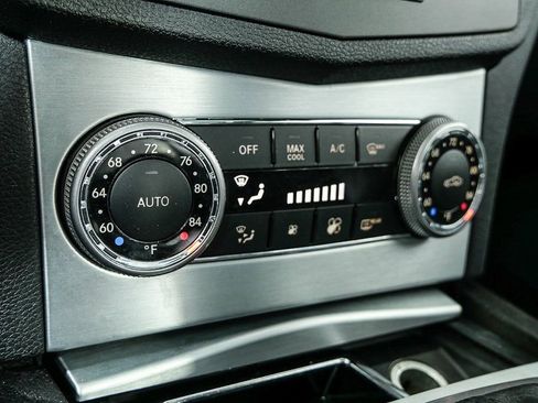 Used 2011 Mercedes-Benz C 300 Sedan image 15