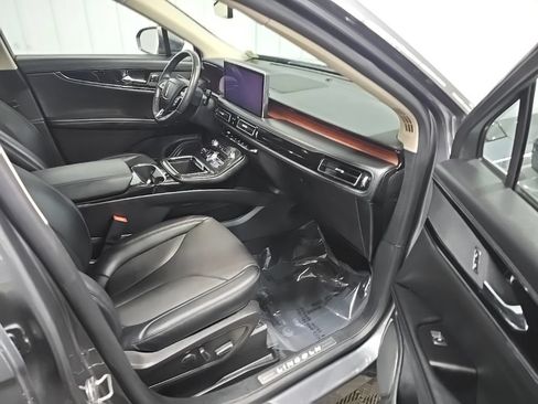 Used 2023 Lincoln Nautilus Reserve AWD/4WD image 21