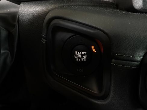Used 2025 Jeep Wrangler Unlimited Sahara AWD/4WD image 27