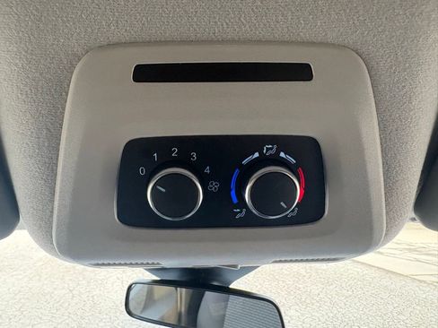 Used 2025 Ford Transit 350 XLT image 34