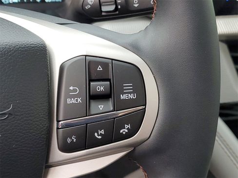 New 2026 Ford Explorer Active w/ Active Comfort Package image 13