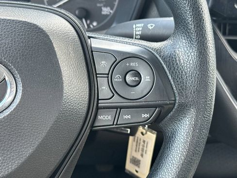 Used 2024 Toyota Corolla LE FWD image 37