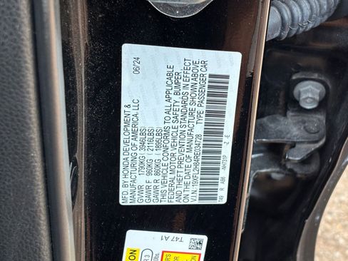 Used 2024 Honda Civic Sport image 10