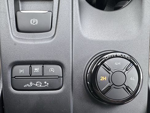 New 2025 Ford Ranger Lariat w/ FX4 Off-Road Package image 26