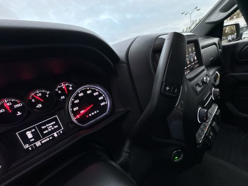 Used 2022 Chevrolet Silverado 1500 Custom image 16