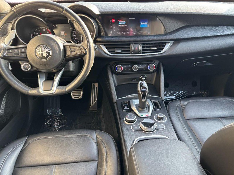 Used 2023 Alfa Romeo Stelvio Sprint AWD/4WD image 14