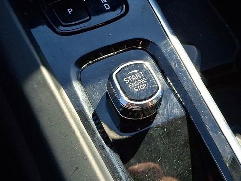 Used 2024 Volvo XC60 B5 Plus w/ Protection Package Premier image 29