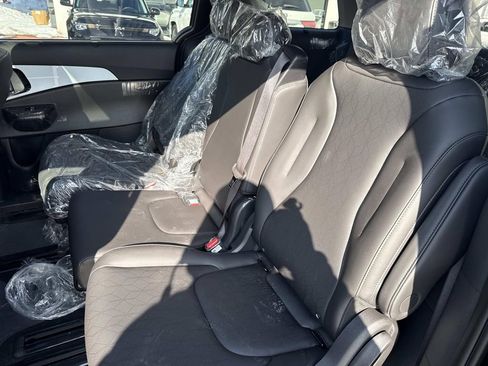 New 2026 Kia Carnival SX w/ SX Dark Edition Package image 7