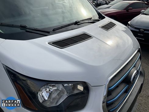 Used 2022 Ford E-Transit Medium Roof image 49
