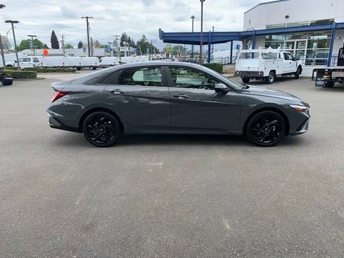 New 2026 Hyundai Elantra SEL Sport Premium FWD image 6