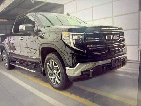 Used 2024 GMC Sierra 1500 SLT w/ SLT Premium Plus Package AWD/4WD image 1