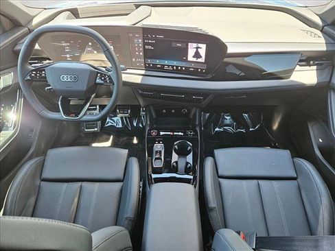 Used 2025 Audi SQ6 e-tron Premium Plus w/ Premium Plus AWD/4WD image 22