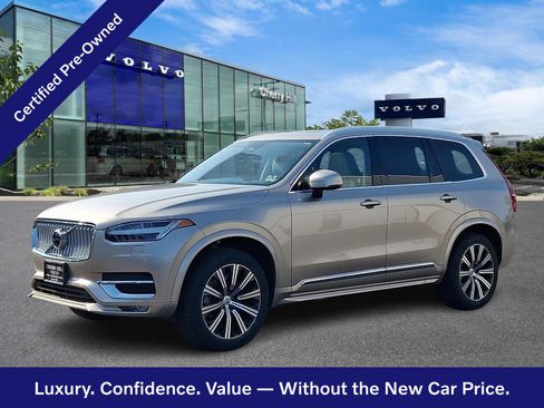 Certified 2025 Volvo XC90 B5 Core w/ Climate Package AWD/4WD image 3