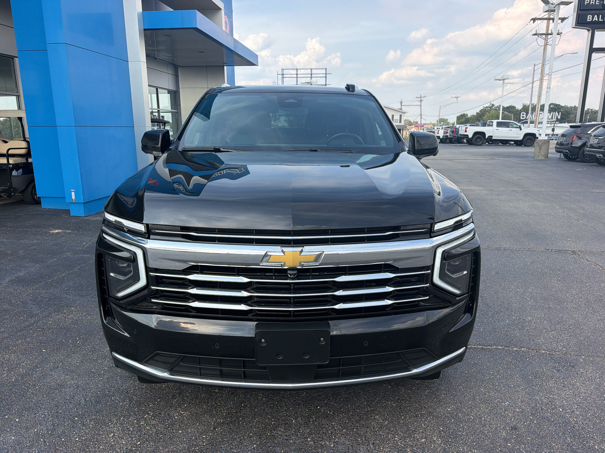 Used 2025 Chevrolet Tahoe LT AWD/4WD image 3