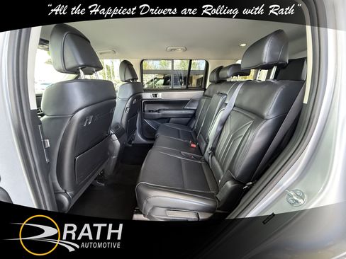 Used 2025 Hyundai Santa Fe SEL FWD image 20