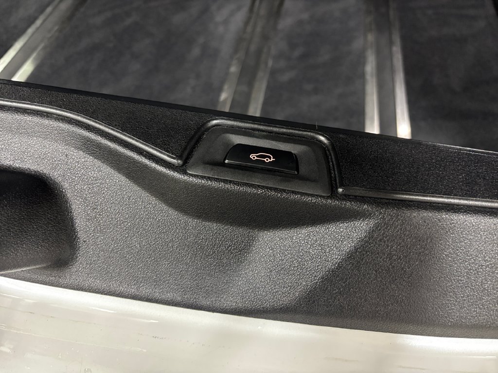 Used 2020 BMW X5 M50i w/ Executive Package AWD/4WD image 51
