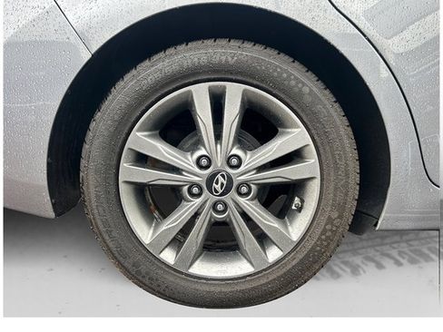Used 2017 Hyundai Elantra SE FWD image 16