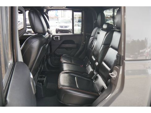 Used 2022 Jeep Gladiator Mojave w/ Cold Weather Group image 17