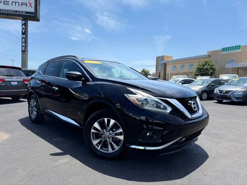 Used 2018 Nissan Murano SV FWD image 2