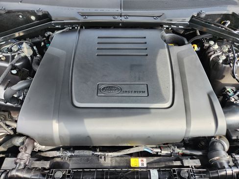 Certified 2026 Land Rover Defender 110 S AWD/4WD image 9