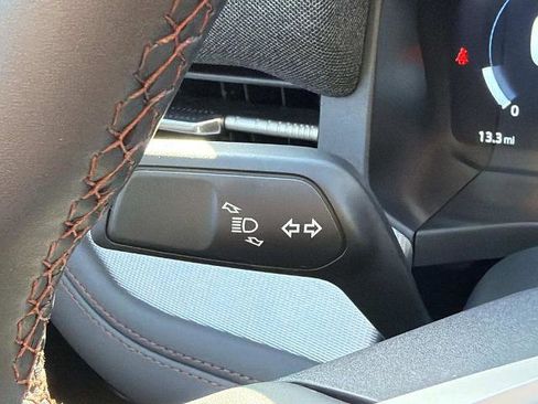 Certified 2025 Ford Explorer Active RWD image 32