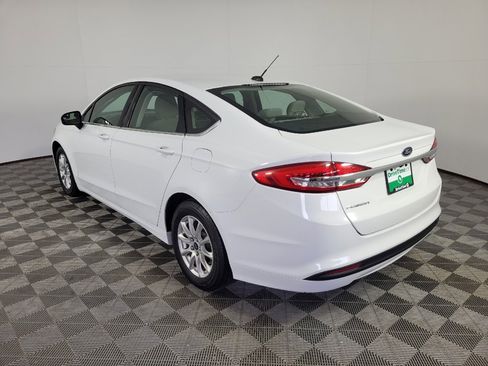 Used 2018 Ford Fusion S FWD image 5