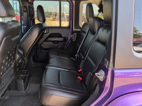 Used 2023 Jeep Wrangler Unlimited Rubicon AWD/4WD image 42