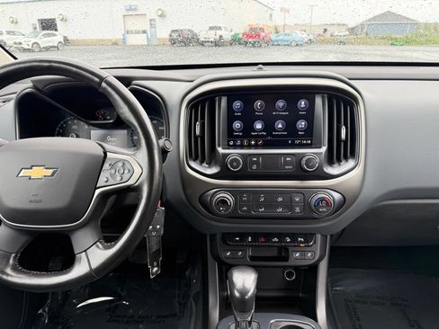 Used 2022 Chevrolet Colorado Z71 AWD/4WD image 14