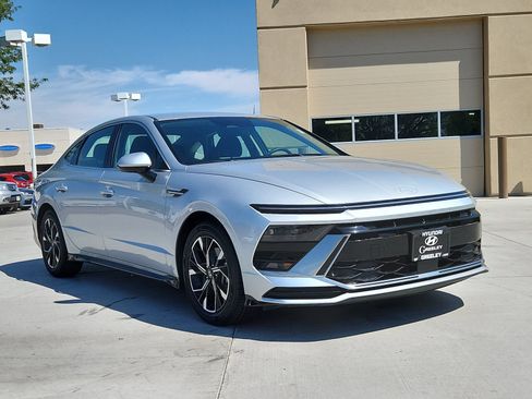 Used 2025 Hyundai Sonata SEL FWD image 7