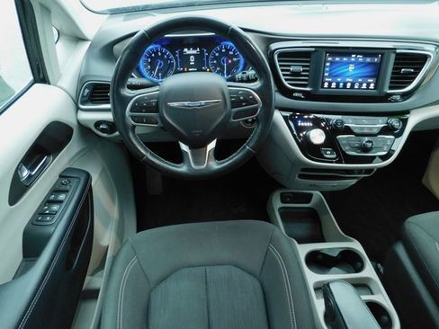 Certified 2020 Chrysler Voyager LX w/ Cold Weather Group image 6