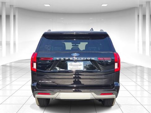 Used 2026 Ford Expedition Platinum AWD/4WD image 4