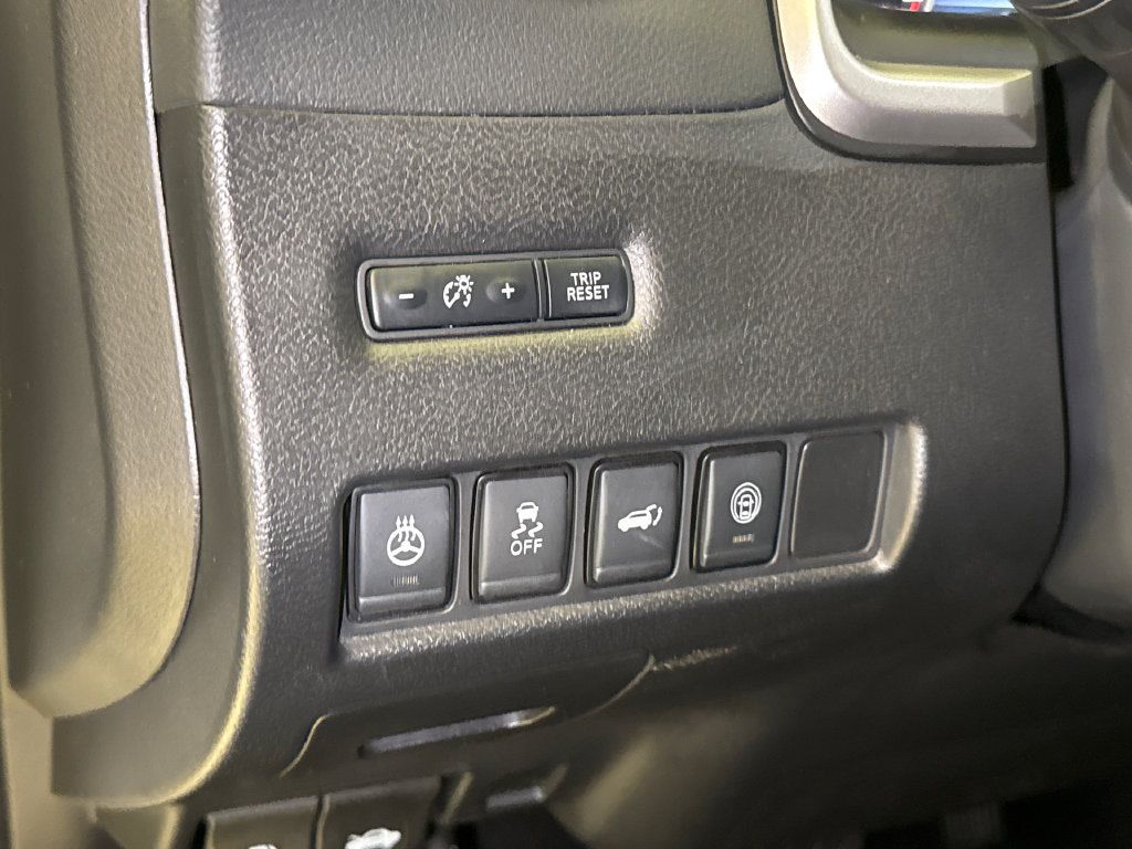 Used 2019 Nissan Murano Platinum w/ Cargo Package FWD image 22