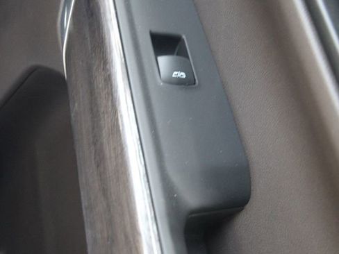 Used 2021 Chevrolet Silverado 1500 LTZ image 26