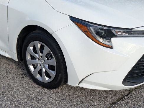 Used 2025 Toyota Corolla LE image 10
