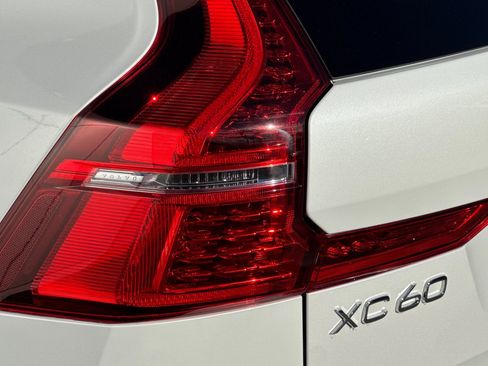 Used 2023 Volvo XC60 B5 Plus w/ Protection Package Premier image 33