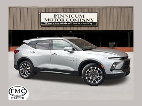 Used 2025 Chevrolet Blazer RS FWD image 1