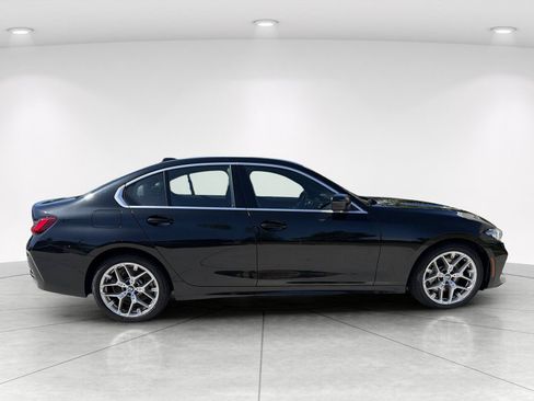 Certified 2025 BMW 330i Sedan RWD image 3