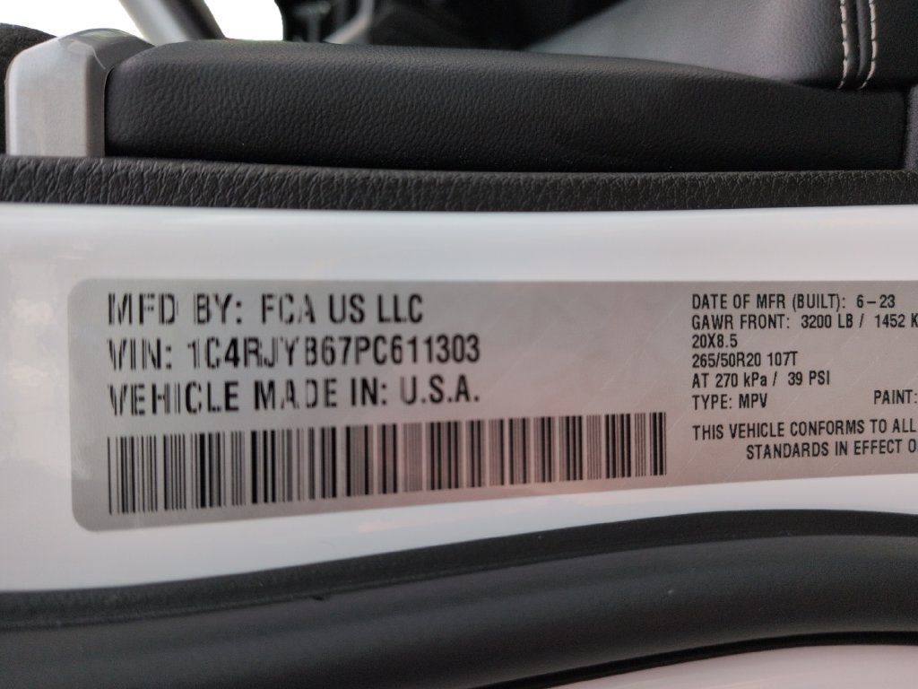 Used 2023 Jeep Grand Cherokee 4WD 4xe w/ Luxury Tech Group II image 34