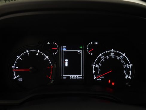 Used 2024 Toyota 4Runner SR5 AWD/4WD image 27
