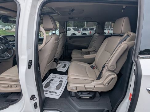 Used 2024 Honda Odyssey Elite image 12