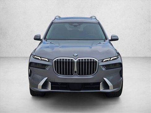 Used 2023 BMW X7 xDrive40i w/ Premium Package AWD/4WD image 2