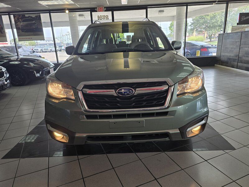 Used 2017 Subaru Forester 2.5i Limited AWD/4WD image 2