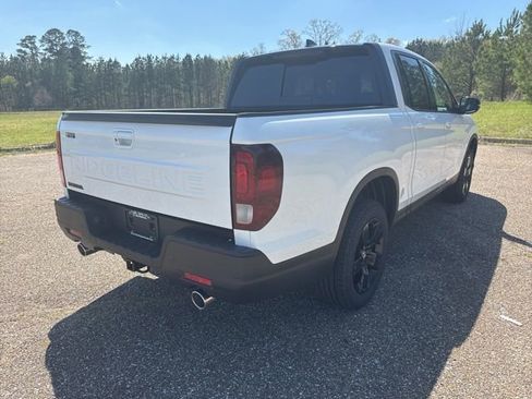 New 2026 Honda Ridgeline Black Edition image 3