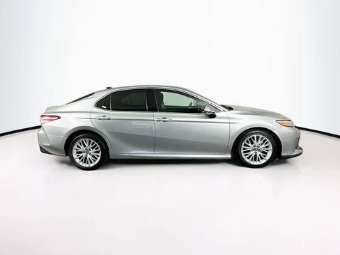 Used 2018 Toyota Camry XLE w/ Driver Assist Package FWD image 10