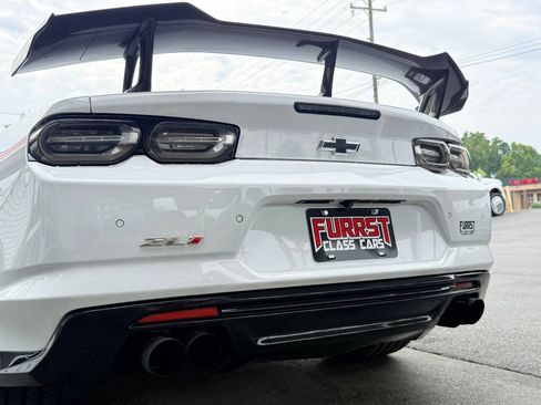 Used 2022 Chevrolet Camaro ZL1 RWD image 8