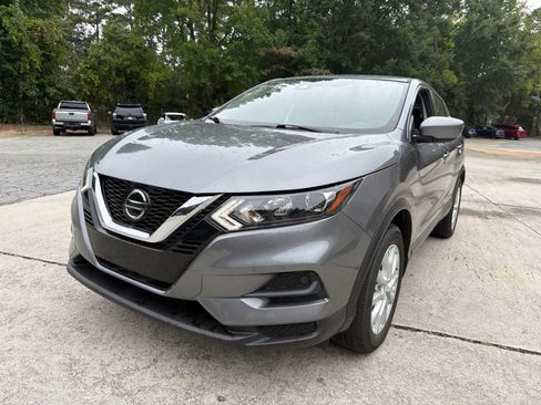 Used 2022 Nissan Rogue Sport S FWD image 1