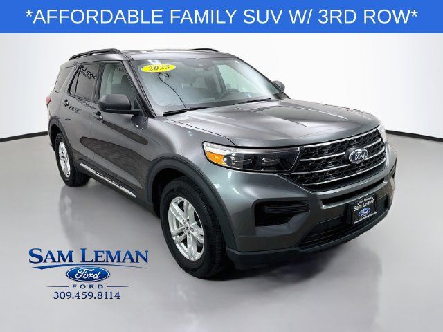 Used 2023 Ford Explorer XLT RWD image 1