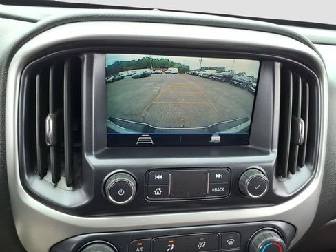Used 2021 Chevrolet Colorado LT AWD/4WD image 18
