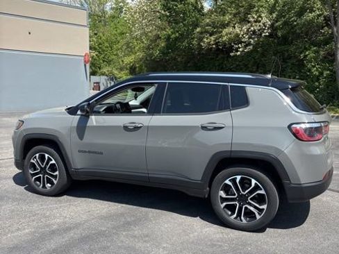 Used 2022 Jeep Compass Limited AWD/4WD image 7