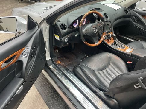 Used 2009 Mercedes-Benz SL 550 image 5